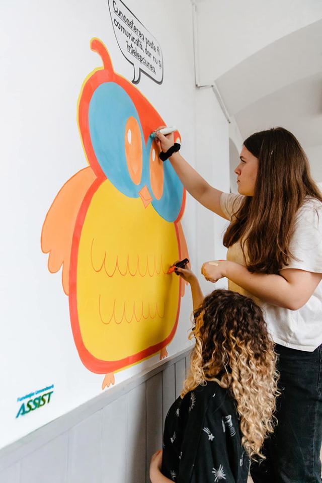 Pereții interiori ai Școlii Gimnaziale Baineț, pictați cu ajutorul Fundației Umanitare ASSIST