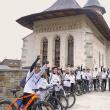 Tinerii ATOS pe biciclete, cu tricouri personalizate, la Marșul pentru viață, ediția a IV-a