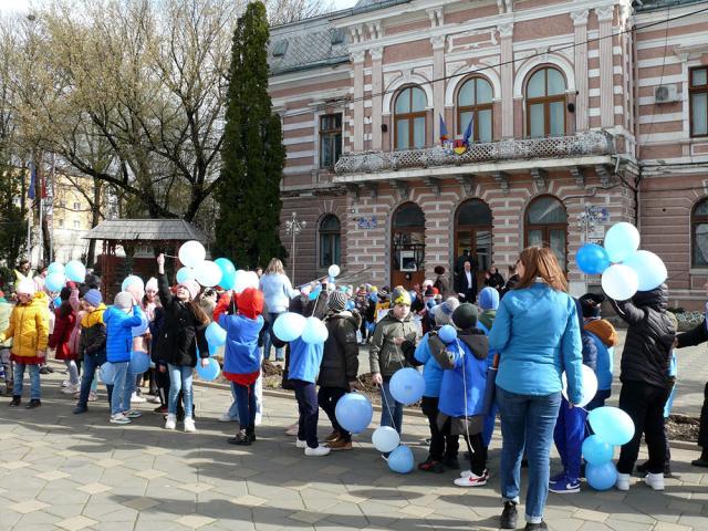 Marșul de Conștientizare a Autismului, la Fălticeni