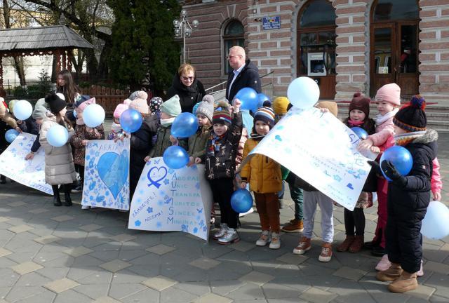 Marșul de Conștientizare a Autismului, la Fălticeni