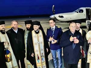 O delegație de la Arhiepiscopie va pleca la Ierusalim pentru aducerea Luminii Sfinte, cu un avion privat, aşa cum a fost și în anii trecuți
