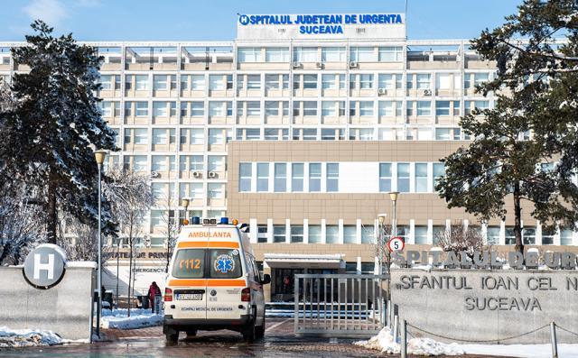 Femeia a fost adusă aproape înghețată la Spitalul Județean de Urgență „Sf. Ioan cel Nou” din Suceava