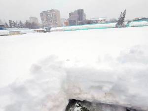 Stadionul Areni este acoperit cu strat gros de zapadă