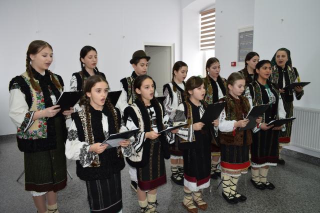 Concert de pricesne şi muzică religioasă, la Biblioteca „Eugen Lovinescu”