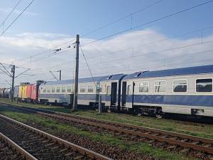 Locomotiva trenului București - Suceava s-a defectat pe traseu
