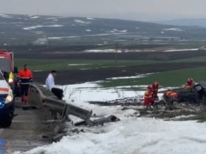 Șofer în vârstă de 19 ani mort și prietenii răniți după un accident cu un BMW pe șoseaua de centură a Sucevei