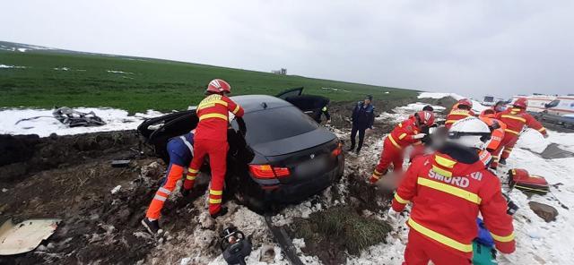 Șofer în vârstă de 19 ani mort și prietenii răniți după un accident cu un BMW pe șoseaua de centură a Sucevei