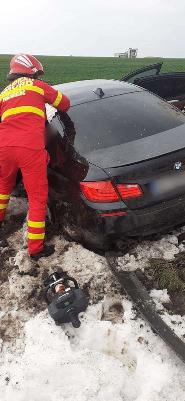 Șofer în vârstă de 19 ani mort și prietenii răniți după un accident cu un BMW pe șoseaua de centură a Sucevei