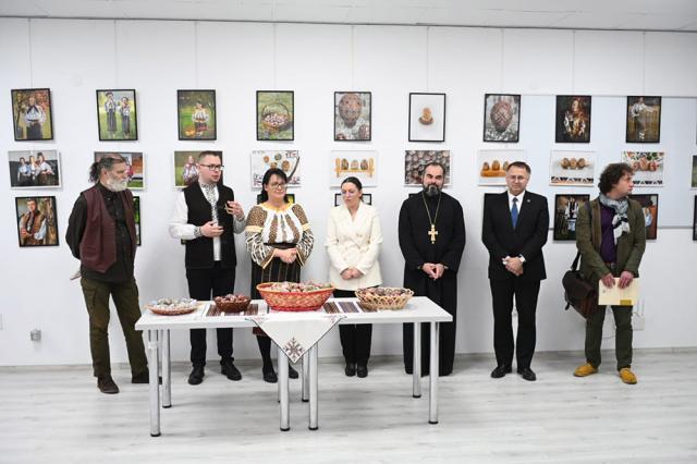 Expoziția „Tradiție prin fotografie” la Galeria de Artă Zamca