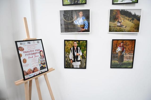 Expoziția „Tradiție prin fotografie” la Galeria de Artă Zamca