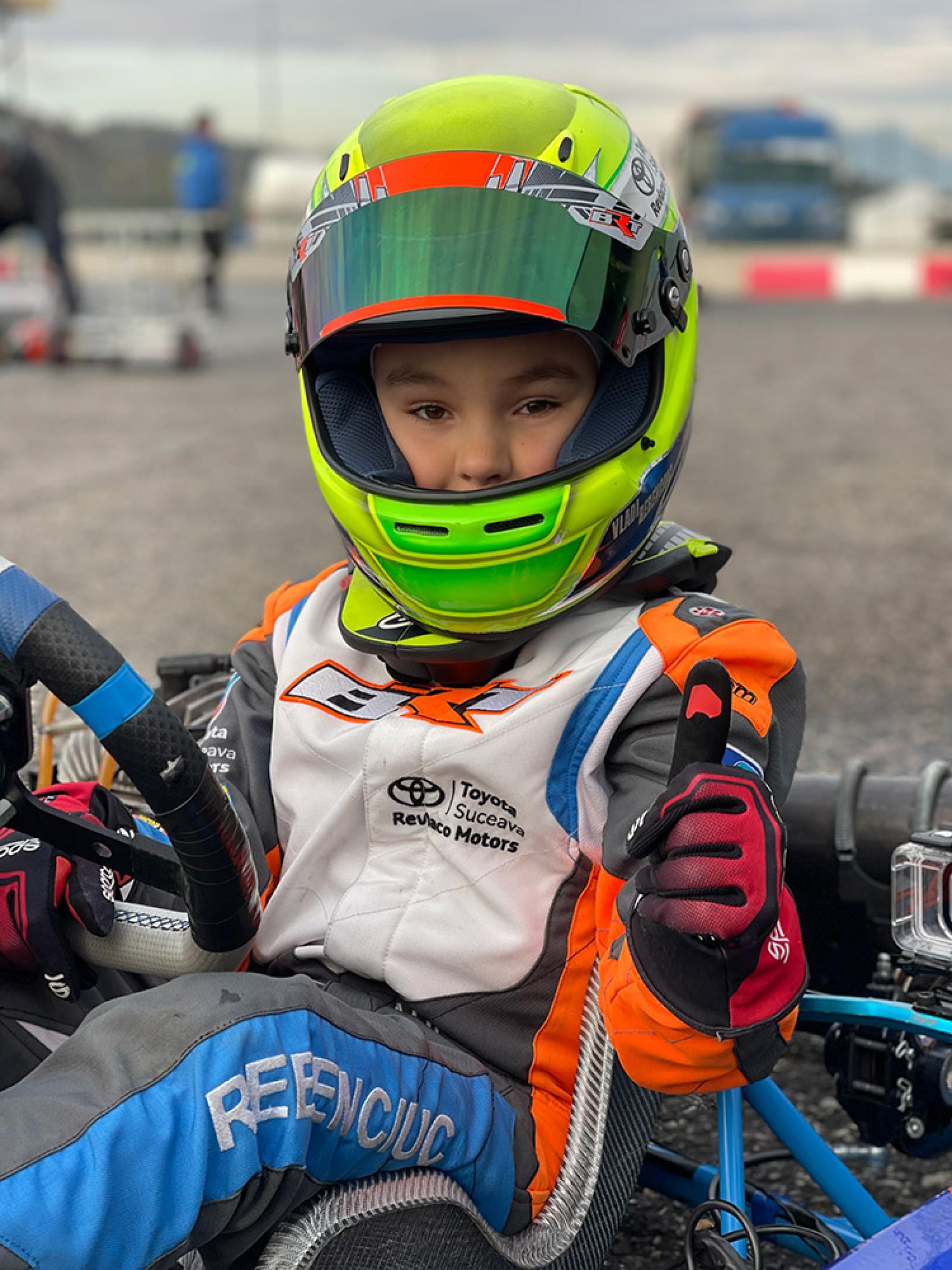 Sport locale: Vladimir Rebenciuc di Suceava, a soli 7 anni, fa scalpore al Campionato Nazionale di Karting » Monitorul de Suceava