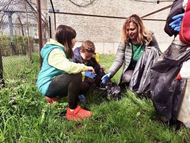 Aproape 1.000 de elevi și profesori au participat la o acțiune de ecologizare, la Rădăuți