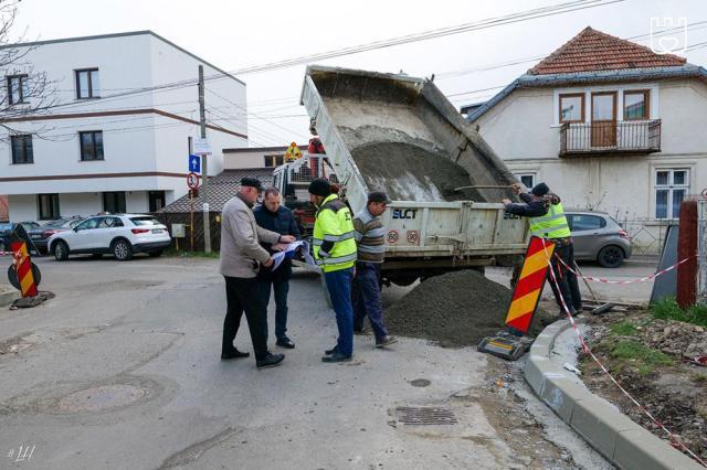 Pe străzile Ștefăniță Vodă și Luca Arbore, din zona centrală a Sucevei, au început lucrările de reabilitare şi modernizare