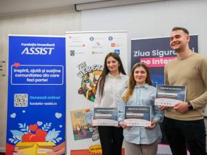 Zeci de elevi și studenți, îndrumați să nu cadă în capcanele din era digitală