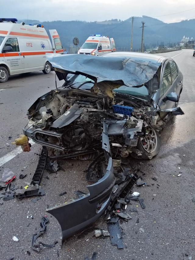 Autoturismul implicat în accident a fost distrus aproape în totalitate