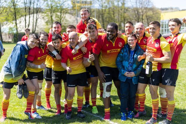O parte dintre humoreni, după victoria de săptămâna trecută, de la Suceava. Foto Marius Gabor