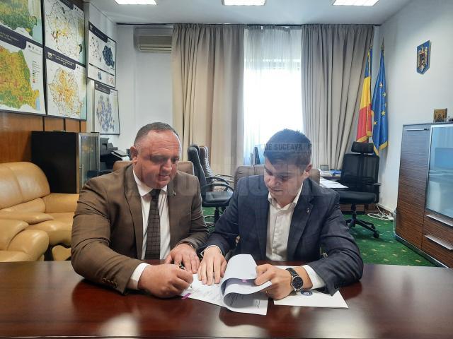 Contractul a fost semnat de primarul Toader Lavric și Alexandru Stoica, secretar de stat la Ministerul Dezvoltării, Lucrărilor Publice ṣi Administrației