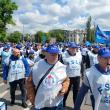 Peste 250 de angajați din școlile sucevene au protestat la București