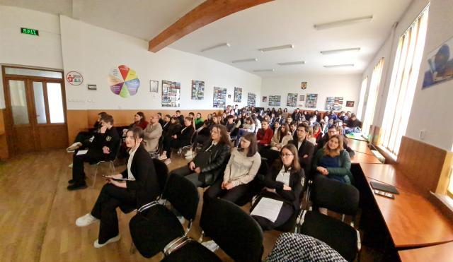 10 mai, sărbătorit la Colegiul ,,Hurmuzachi Rădăuți