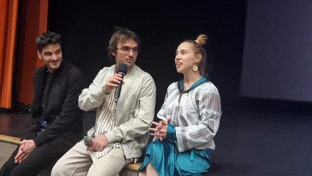 Actorul sucevean Bogdan Amurăriței (în mijloc), Victoria Baltag și Adrian Lepădatu