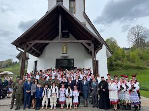 Polonezii din Bucovina au îmbrăcat haine de sărbătoare pentru a celebra trei evenimente importante