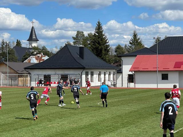 Partida de la Dornişoara s-a încheiat cu victoria categorică a echipei gazdă. Foto Alex Isopel