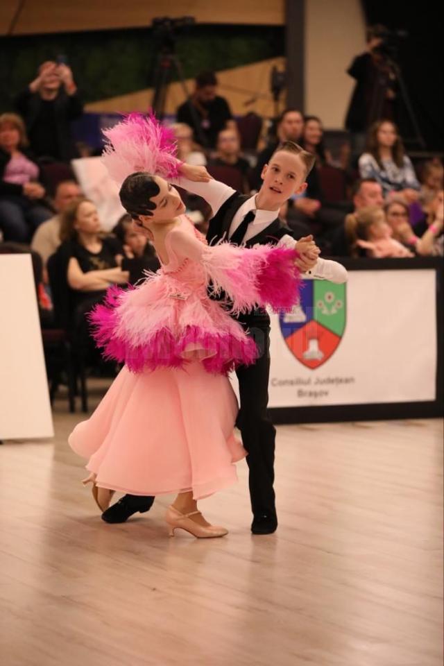 Sportivi de la „Bucovina Dance Studio”, pe podium la Brașov