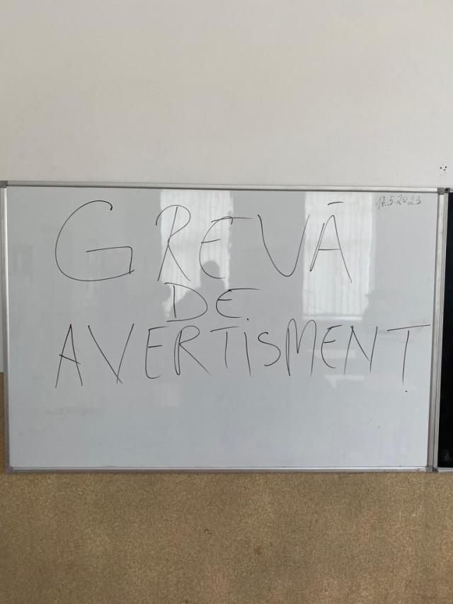 Grevă de avertisment