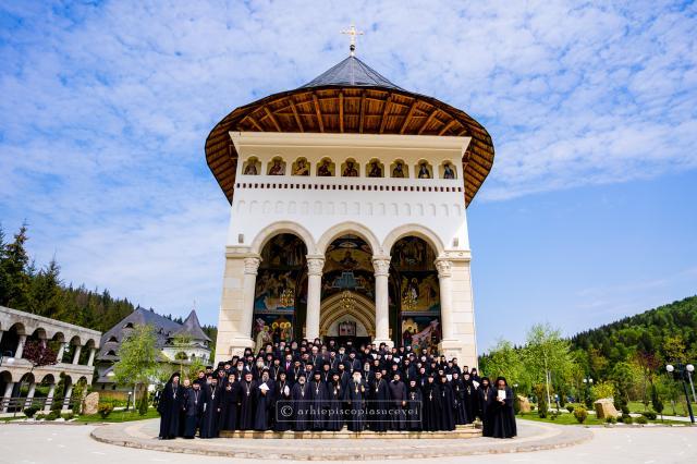 Sinaxa monahală și pomenirea Înaltpreasfințitului Părinte Arhiepiscop Pimen la Mănăstirea Sihăstria Putnei