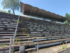 Stadionul ”Nada Florilor” din Fălticeni, o ruină