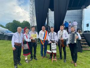 „Taraful Vicovenilor” a câștigat Trofeul Festivalului Național „Geagu Cătăroiu” de la Tismana, ediția a VI-a