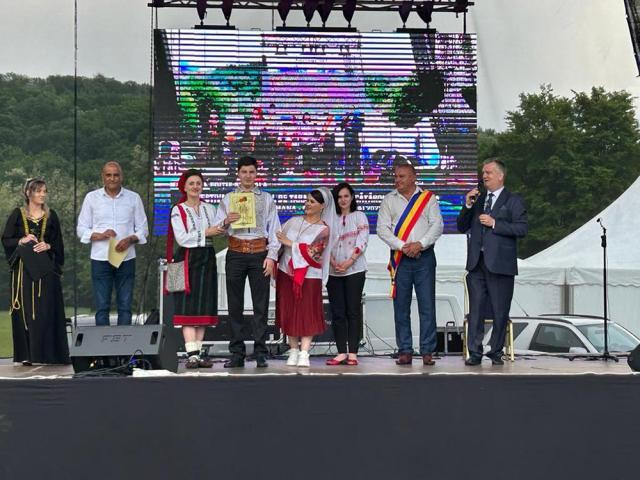 „Taraful Vicovenilor” a câștigat Trofeul Festivalului Național „Geagu Cătăroiu” de la Tismana, ediția a VI-a