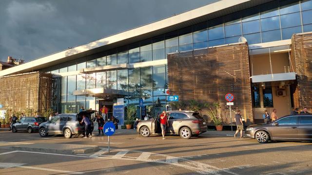 Aeroportul Suceava își va extinde platforma pentru parcarea avioanelor comerciale