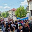 Circa 2.000 de profesori, în stradă, la Suceava. Protestatarii au pichetat sediile PSD și PNL