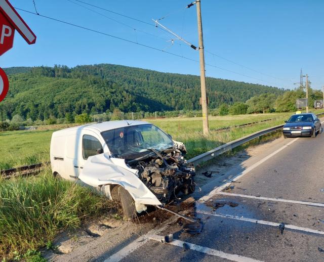 Coliziune între un autoturism și un tren, la Gura Humorului