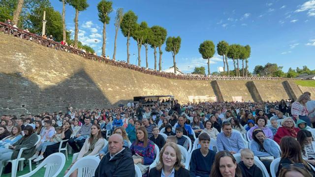 Aproape 4.000 de oameni au participat la Festivalul „Filarmonia”, la Cetatea de Scaun a Sucevei