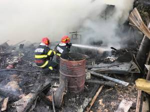 Incendiu izbucnit în satul Stânca, din comuna Zvoriștea