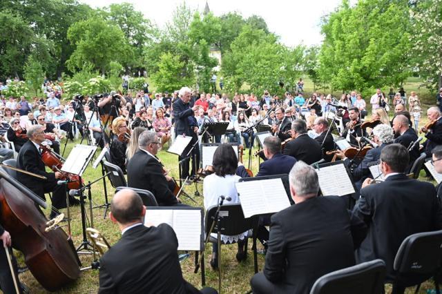 Momente din opereta ”Crai Nou”, la Stupca