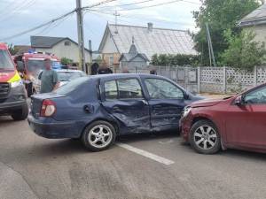 Două femei la spital, după ciocnirea a două mașini, la Pătrăuți