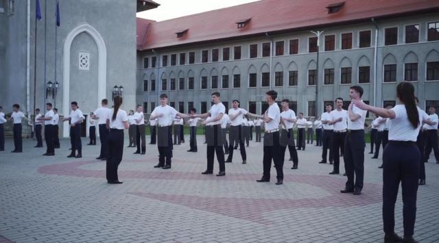 Promoția 2023 a Colegiului Militar Câmpulung Moldovenesc, „General Constantin Christescu – 100”, la ultima înviorare în uniformă