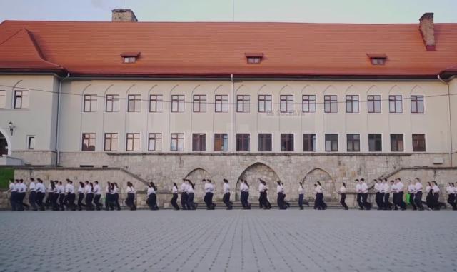 Promoția 2023 a Colegiului Militar Câmpulung Moldovenesc, „General Constantin Christescu – 100”, la ultima înviorare în uniformă