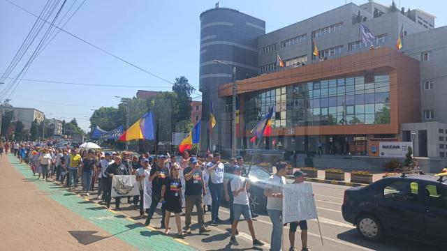 Elevii s-au alăturat marșului profesorilor