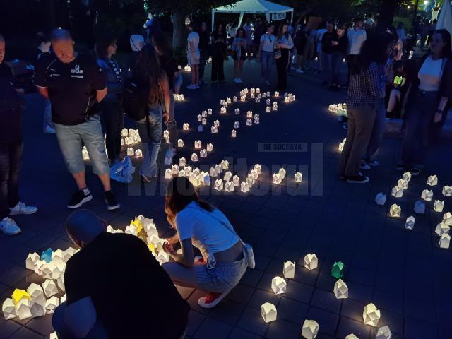 Mii de gulguțe au luminat aleile Parcului Central Suceava la „Festivalul Luminii”, ediția a X-a 6