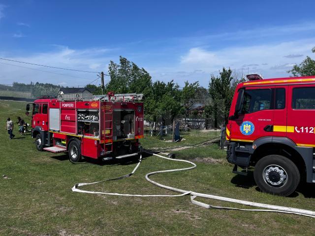 Un puternic incendiu a lăsat dezastru într-o gospodărie din Drăgoiești