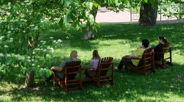 Relaxare în zona de agrement Tătărași