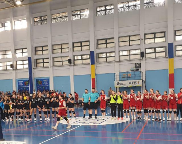 Turneul Final de Juniori 4 la handbal feminin s-a desfășurat la Liceul cu Program Sportiv Suceava