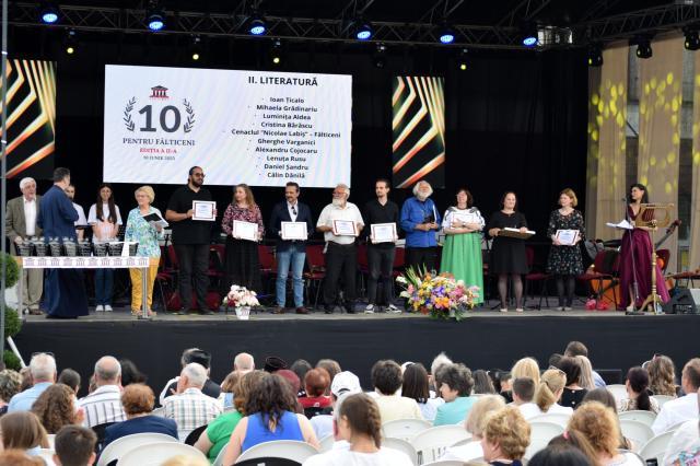 Laureaţii Galei „10 pentru Fălticeni”, Literatură