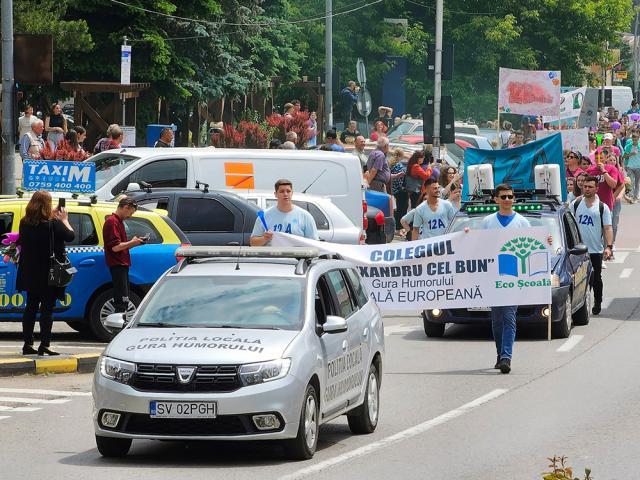 Marsul absolvenților de la Colegiul Gura Humorului, foto George Boicu Budu