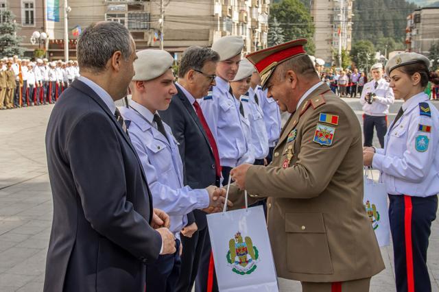 Final de an şcolar, la Colegiul Militar Câmpulung Moldovenesc. Foto Laurențiu Sbiera