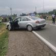 Un copil și mama acestuia, transportați la spital după un accident rutier